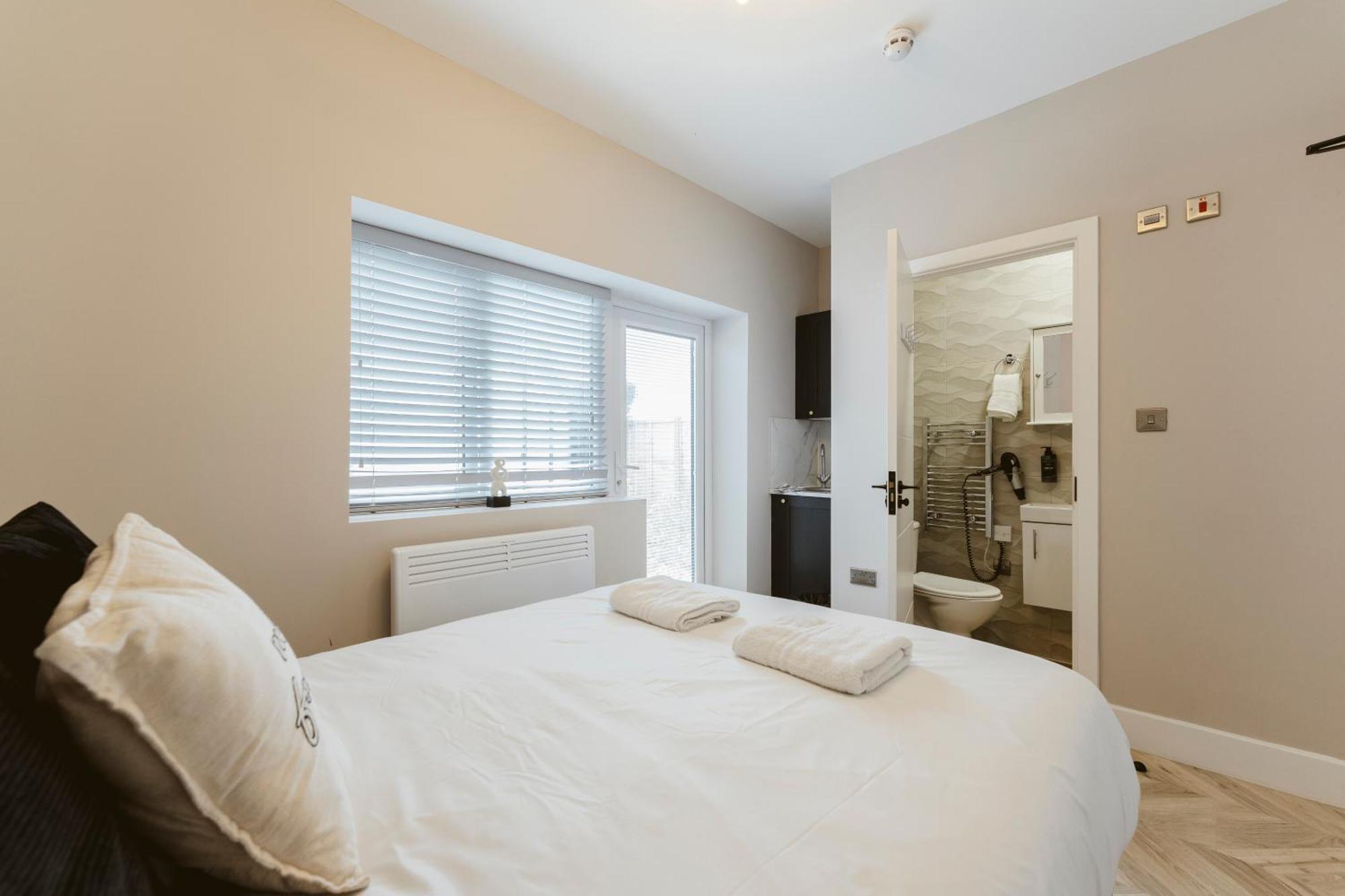 West Drayton Self Contained Studios Exterior photo